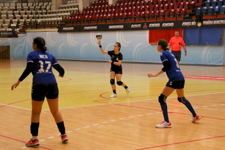 Handbal/Juniori 3 feminin-Handbal juvenil în Sala Sporturilor din Constanța