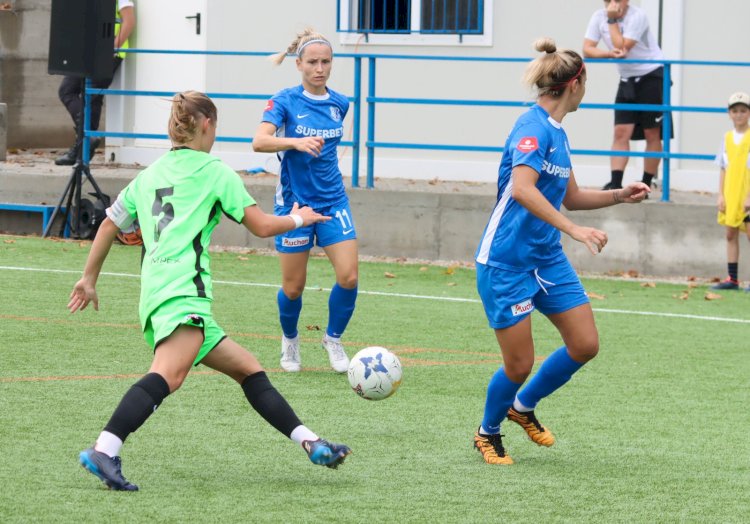 Superliga feminină, etapa 2: Farul - Vasas Odorhei 7-0 - Galerie Foto